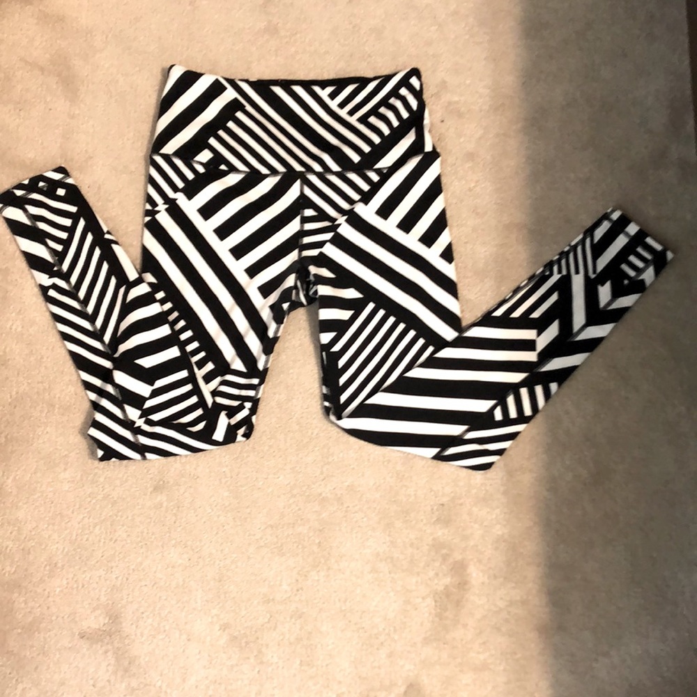 Victoria Secret black and white size medium pants